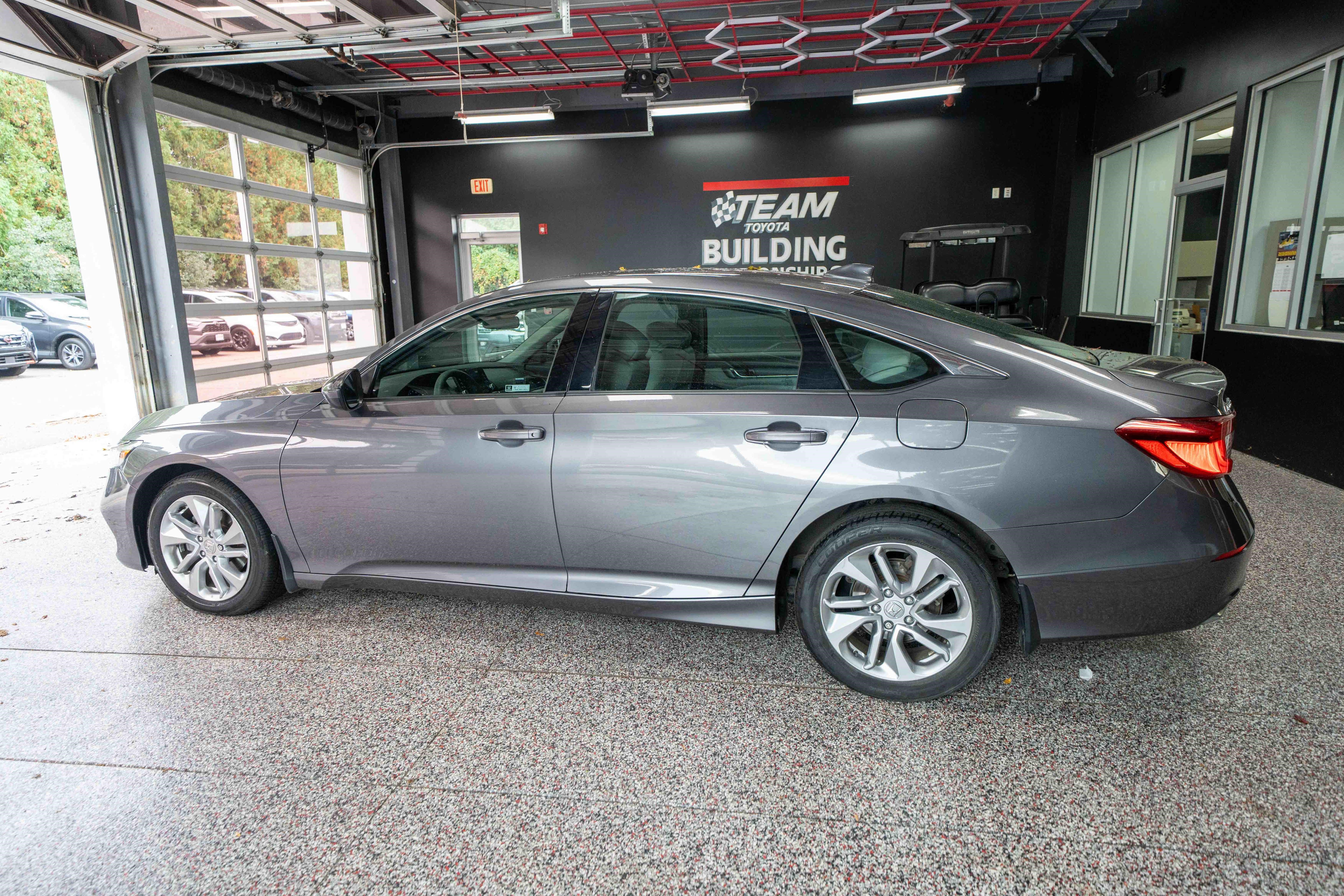 Used 2018 Honda Accord LX image 2