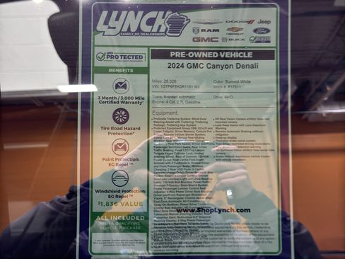 Used 2024 GMC Canyon Denali image 41