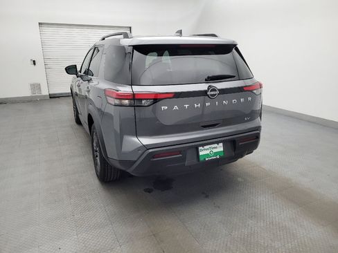 Used 2022 Nissan Pathfinder SV image 6