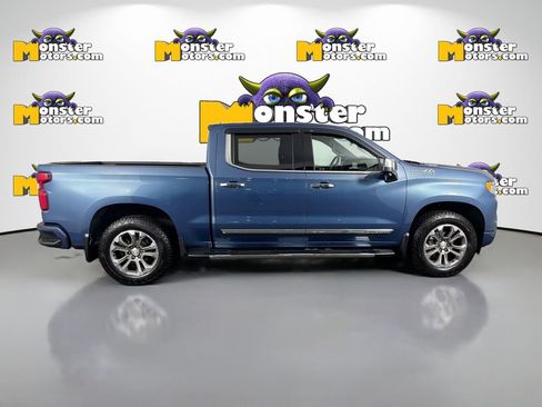 Used 2024 Chevrolet Silverado 1500 High Country w/ Z71 Off-Road Package AWD/4WD image 4