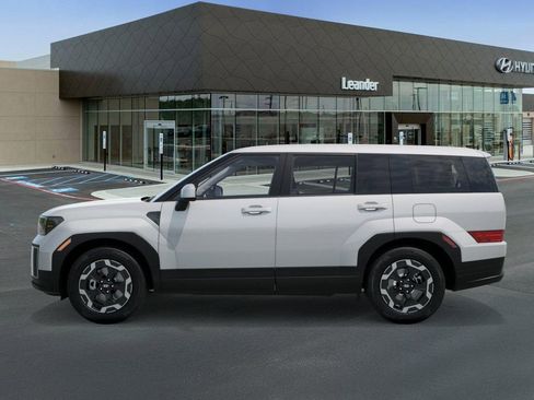 New 2026 Hyundai Santa Fe SE FWD image 3