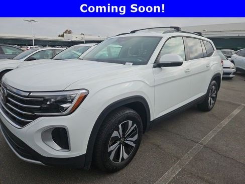 Used 2025 Volkswagen Atlas SE FWD image 1