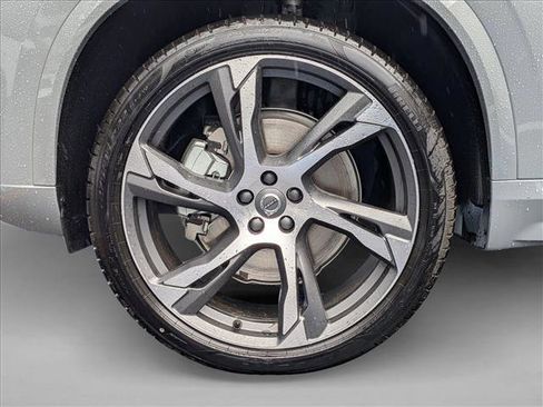 New 2025 Volvo XC90 B5 Core w/ Protection Package Premier image 11