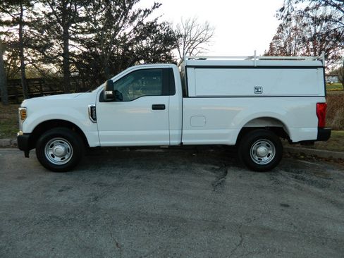 Used 2019 Ford F350 XL w/ Power Equipment Group image 4