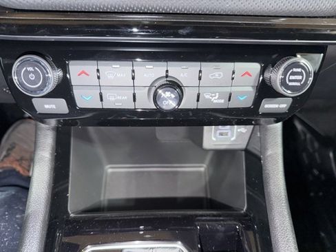 New 2026 Jeep Compass Limited w/ Sun, Sound & Navigation Group image 30