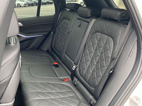 Used 2026 BMW X5 xDrive40i w/ Climate Comfort Package AWD/4WD image 4