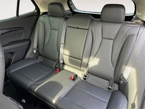 Used 2023 Buick Envision Essence image 13