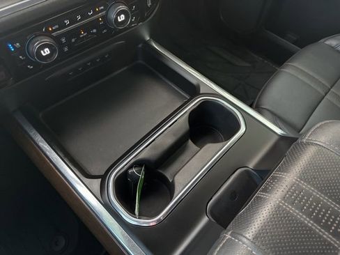 Used 2024 Chevrolet Silverado 3500 High Country image 23