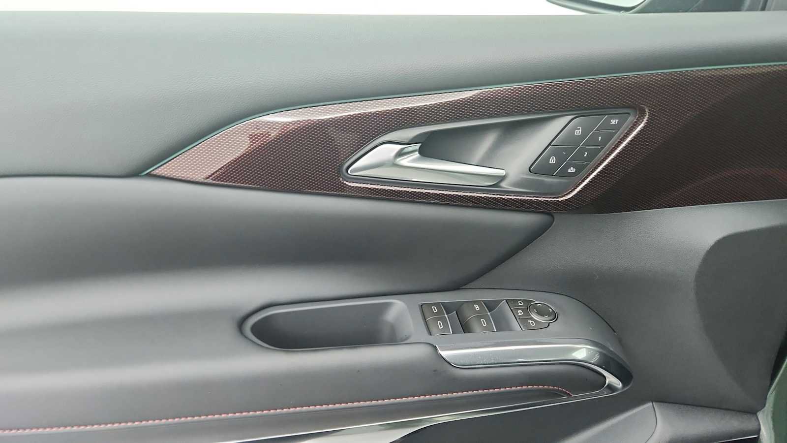 New 2027 Chevrolet Traverse RS FWD image 22