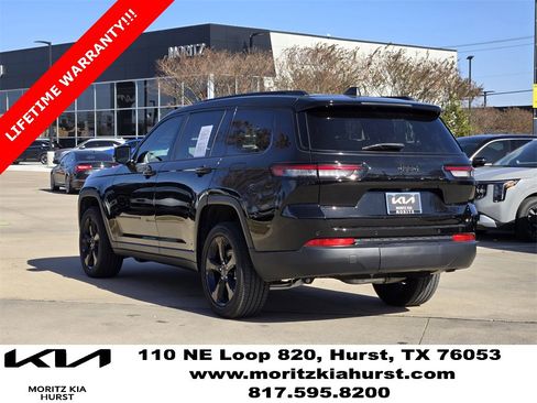 Used 2025 Jeep Grand Cherokee L Laredo image 3