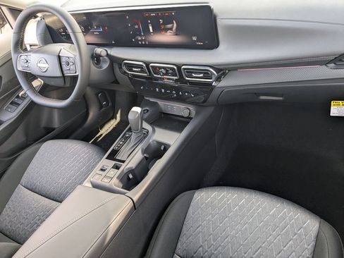 Used 2026 Nissan Sentra SV w/ SV Convenience Package FWD image 29