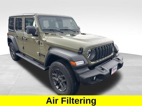 Used 2025 Jeep Wrangler Sport S image 9