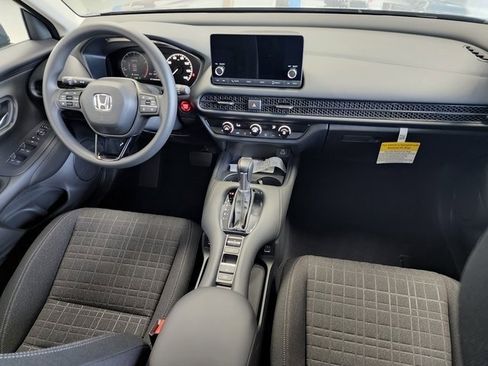 Used 2025 Honda HR-V LX image 15
