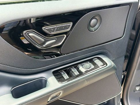 New 2026 Lincoln Aviator AWD image 20