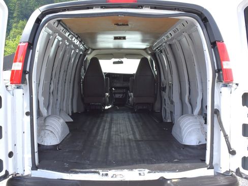 Used 2021 Chevrolet Express 2500 Extended w/ Driver Convenience Package RWD image 41