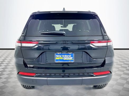 New 2025 Jeep Grand Cherokee Altitude AWD/4WD image 8