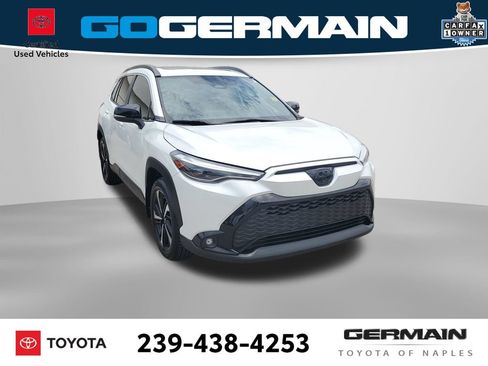 Used 2025 Toyota Corolla Cross AWD Hybrid w/ Convenience Package image 4