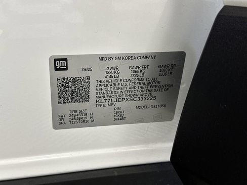 Used 2025 Chevrolet Trax RS w/ Driver Confidence Package FWD image 34