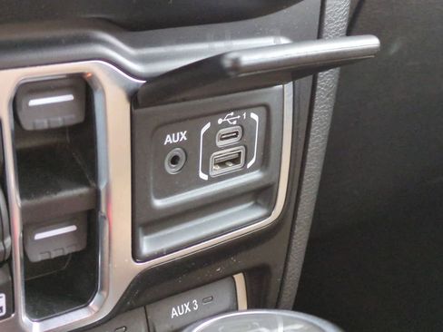 Used 2021 Jeep Gladiator Rubicon image 30