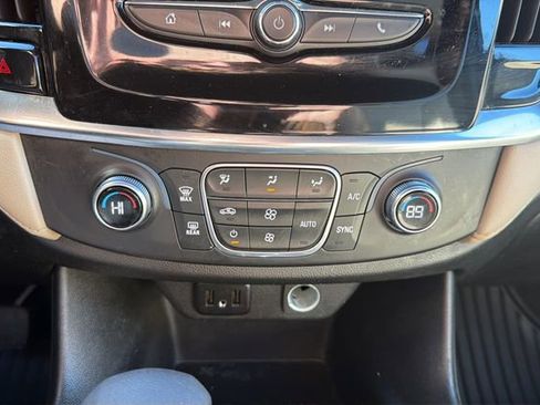 Certified 2022 Chevrolet Traverse LS image 14