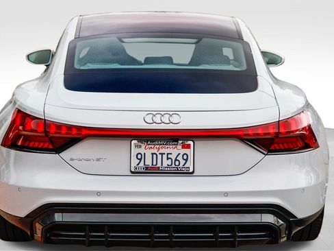 Used 2024 Audi e-tron GT Premium Plus image 5