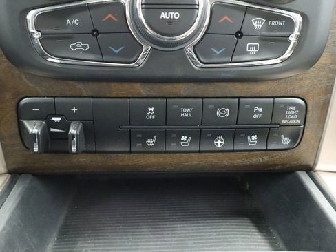 Used 2013 RAM 2500 Longhorn w/ Convenience Group AWD/4WD image 28
