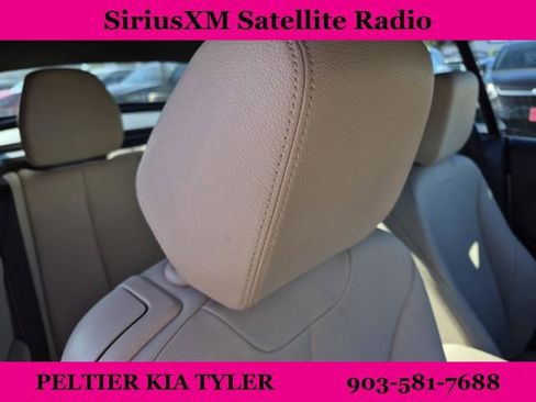 Used 2018 BMW 230i Convertible image 13