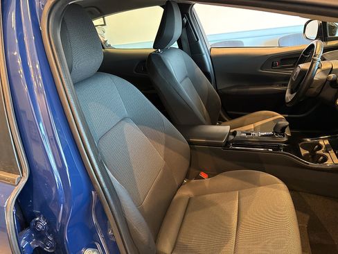 Used 2023 Toyota Prius LE image 39