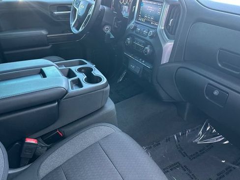 Used 2020 Chevrolet Silverado 1500 LT RWD image 17