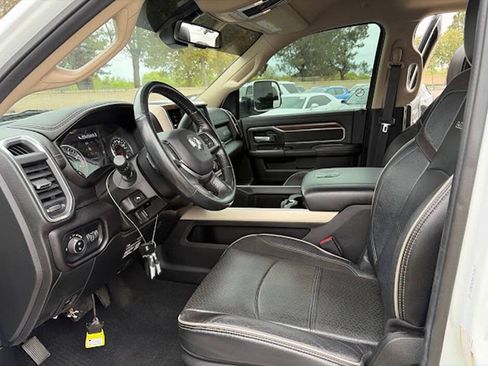 Used 2022 RAM 2500 Laramie AWD/4WD image 10