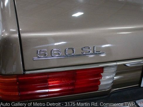 Used 1987 Mercedes-Benz 560 SL image 34
