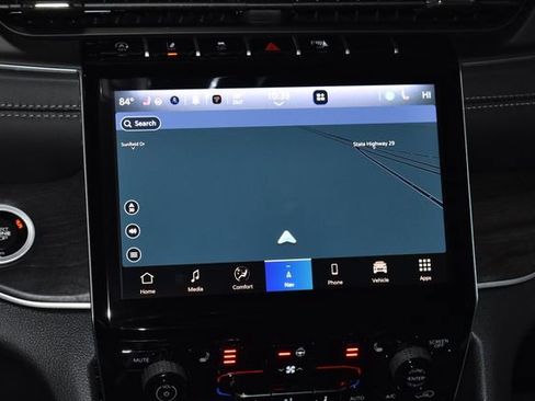 New 2025 Jeep Grand Cherokee Limited image 15