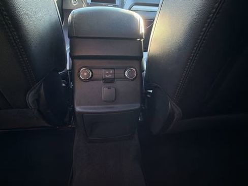 Used 2018 Ford Explorer XLT w/ Equipment Group 202A image 20