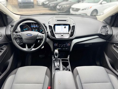 Used 2018 Ford Escape SE w/ SE Sync 3 Package image 17