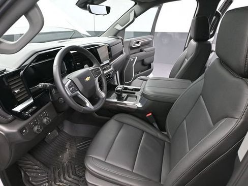 Used 2026 Chevrolet Silverado 1500 LTZ w/ LTZ Premium Package AWD/4WD image 30