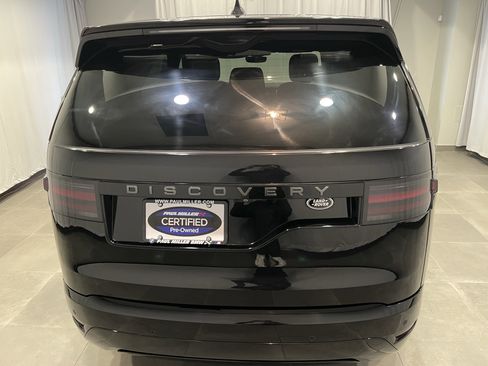 Used 2023 Land Rover Discovery S R-Dynamic image 5