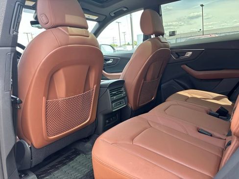 Used 2023 Audi Q8 Premium w/ Convenience Package AWD/4WD image 32