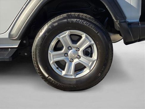 Used 2021 Jeep Wrangler Unlimited Sport image 22