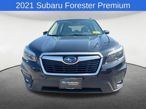 Used 2021 Subaru Forester Premium AWD/4WD image 7