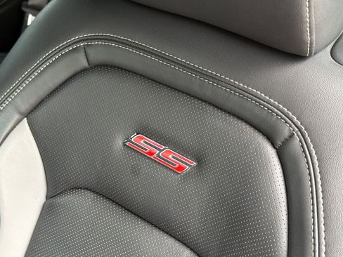 Used 2023 Chevrolet Camaro SS RWD image 30