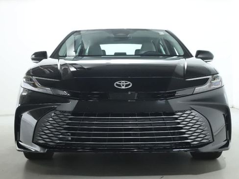 Certified 2026 Toyota Camry XLE AWD/4WD image 7
