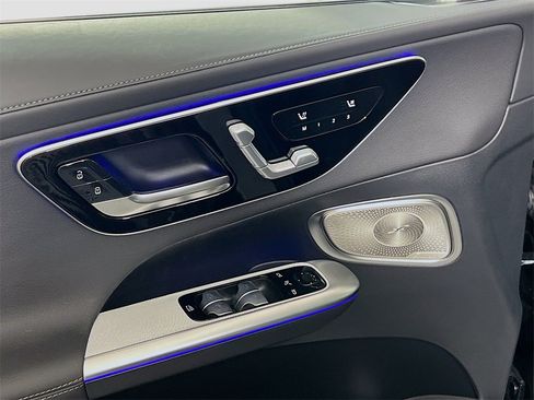 Used 2026 Mercedes-Benz GLC 350e 4MATIC image 21