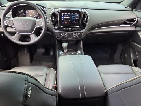 Certified 2023 Chevrolet Traverse Premier w/ Redline Edition FWD image 12