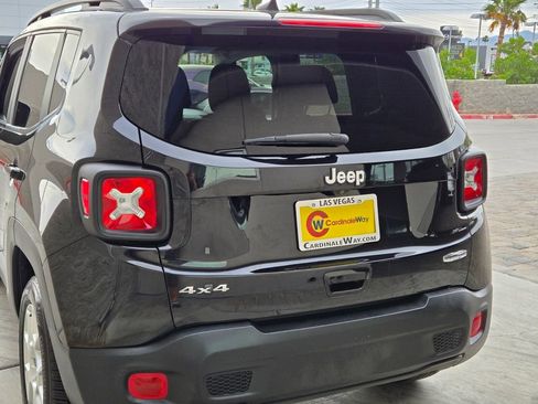 Used 2022 Jeep Renegade Latitude w/ Convenience Group AWD/4WD image 4