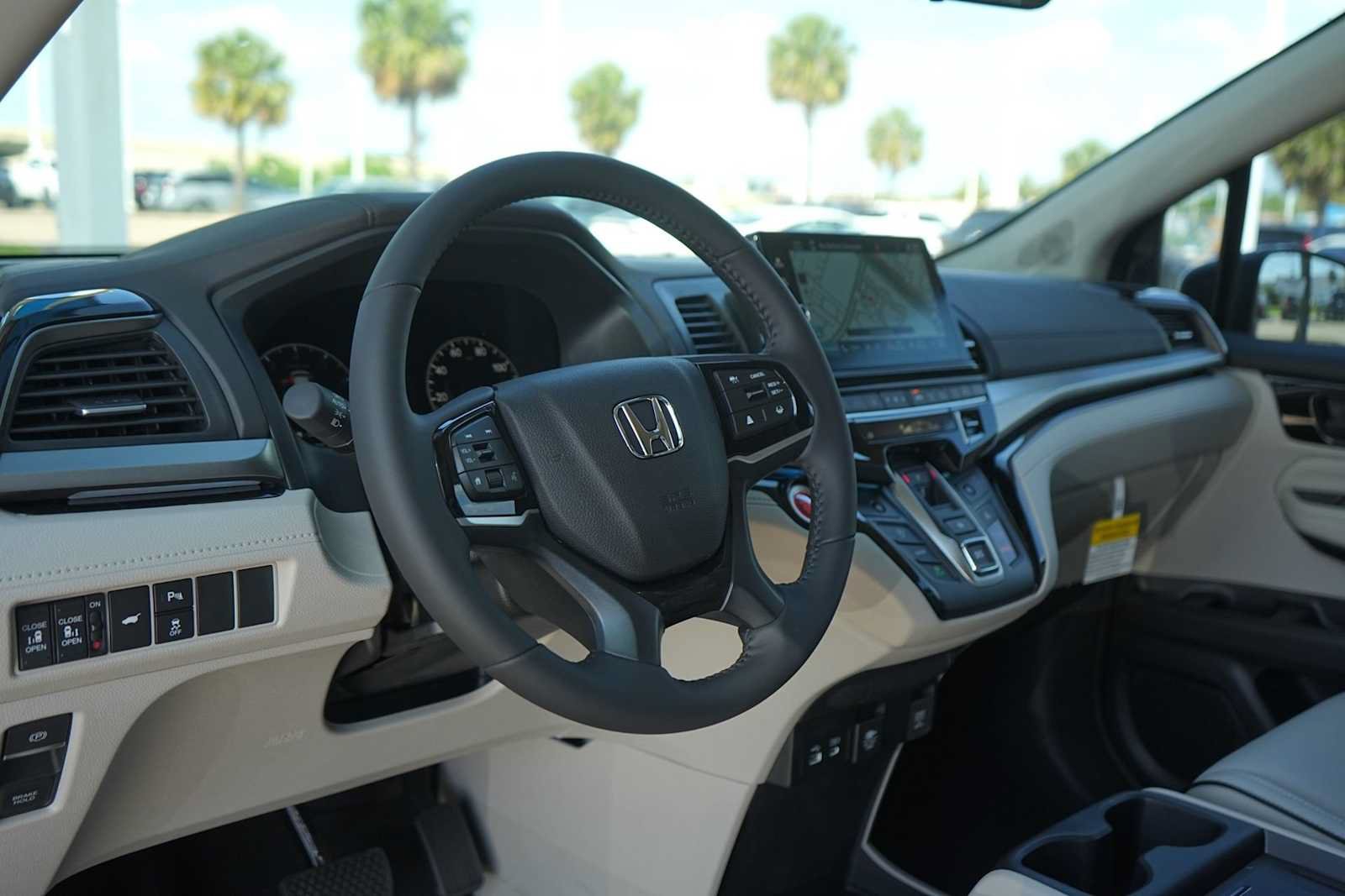 New 2027 Honda Odyssey Touring image 2