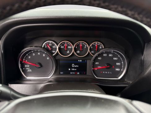 Used 2022 Chevrolet Silverado 1500 LT AWD/4WD image 11