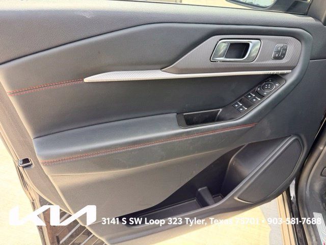 Used 2025 Ford Explorer ST-Line w/ Premium Package RWD image 15