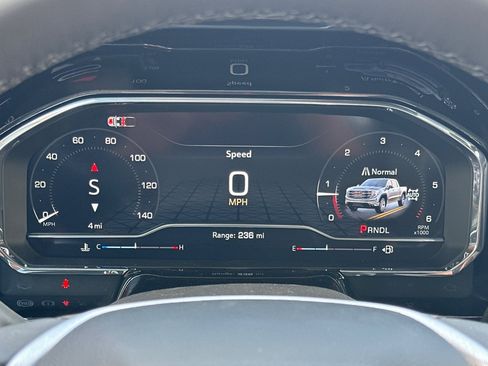 New 2025 GMC Sierra 1500 Elevation image 28