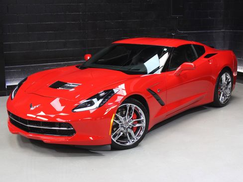 Used 2019 Chevrolet Corvette w/ 2LT w/ 2LT Preferred Equipment Group image 7