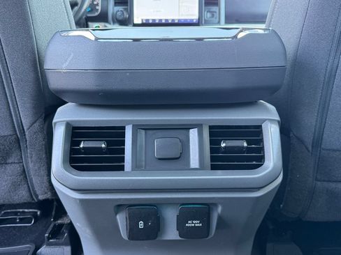 Used 2024 Ford F350 Lariat w/ Black Appearance Package AWD/4WD image 31